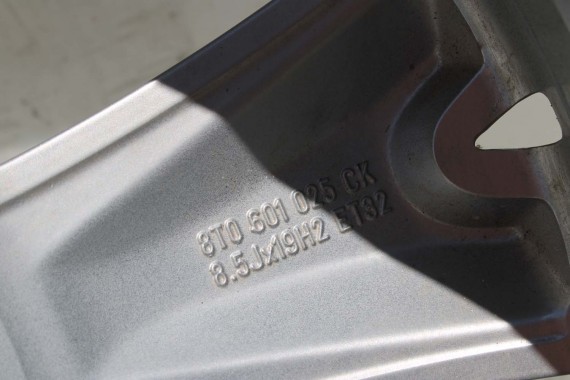 AUDI A4 A5 FELGI 19 cali OPONY KOŁA felga 8T0601025CK 8.5J*19H2 ET32 opona PIRELLI PZERO 255/35/19 96Y lato 8K B8 8T 8T0601025CK