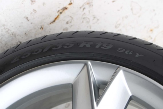 AUDI A4 A5 FELGI 19 cali OPONY KOŁA felga 8T0601025CK 8.5J*19H2 ET32 opona PIRELLI PZERO 255/35/19 96Y lato 8K B8 8T 8T0601025CK