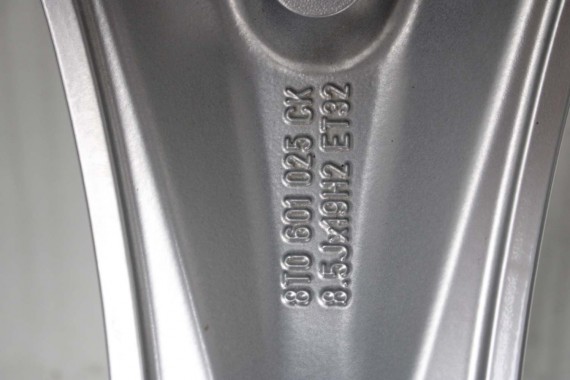 AUDI A4 A5 FELGI 19 cali OPONY KOŁA felga 8T0601025CK 8.5J*19H2 ET32 opona PIRELLI PZERO 255/35/19 96Y lato 8K B8 8T 8T0601025CK