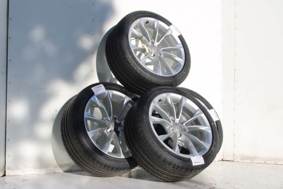 AUDI A4 A5 FELGI 18 cali OPONY KOŁA felga 8T0601025CA 8.5J*18H2 ET29 opona DUNLOP SP SPORT MAXX 245/40/18 93Y lato 8T0601025