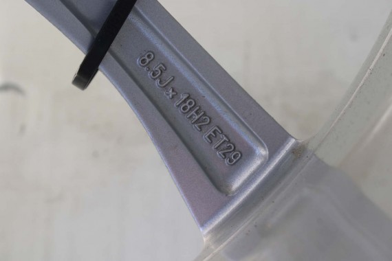 AUDI A4 A5 FELGI 18 cali OPONY KOŁA felga 8T0601025CA 8.5J*18H2 ET29 opona DUNLOP SP SPORT MAXX 245/40/18 93Y lato 8T0601025