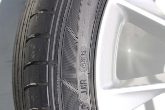 AUDI A4 A5 FELGI 18 cali OPONY KOŁA felga 8T0601025CA 8.5J*18H2 ET29 opona DUNLOP SP SPORT MAXX 245/40/18 93Y lato 8T0601025