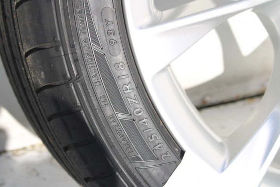 AUDI A4 A5 FELGI 18 cali OPONY KOŁA felga 8T0601025CA 8.5J*18H2 ET29 opona DUNLOP SP SPORT MAXX 245/40/18 93Y lato 8T0601025
