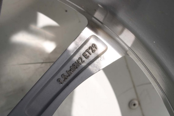 AUDI A4 A5 FELGI 18 cali OPONY KOŁA felga 8T0601025CA 8.5J*18H2 ET29 opona DUNLOP SP SPORT MAXX 245/40/18 93Y lato 8T0601025