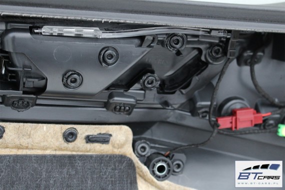 VW GOLF 7 VII BOCZEK BOCZKI DRZWI drzwiowe tapicerka 5G 5G4 KOMPLET BOCZKÓW CZARNY welur welurowe czarne podświetlane