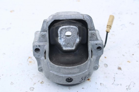 AUDI A4 A5 PODUSZKA ŁAPA SILNIKA 8R0199381AN 8R0199381B lewa prawa strona 2 sztuki 8R0 199 381 8R0199381AJ 8R0199381AN 8R0199381