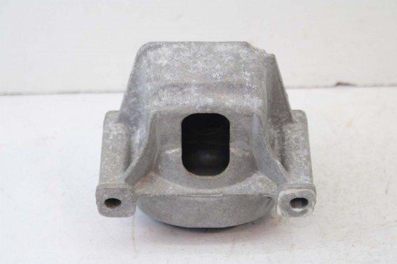 AUDI A4 A5 PODUSZKA ŁAPA SILNIKA 8R0199381AN 8R0199381B lewa prawa strona 2 sztuki 8R0 199 381 8R0199381AJ 8R0199381AN 8R0199381