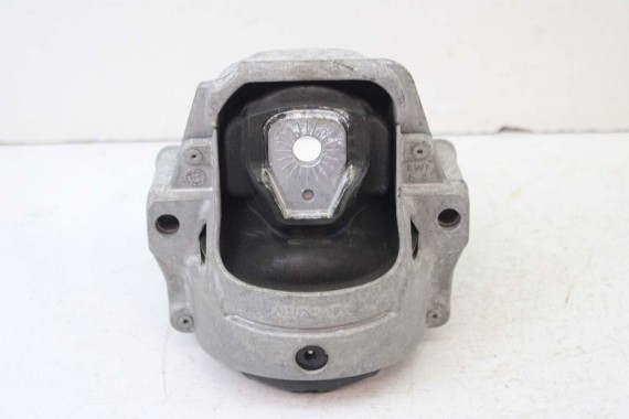 AUDI A4 A5 PODUSZKA ŁAPA SILNIKA 8R0199381AN 8R0199381B lewa prawa strona 2 sztuki 8R0 199 381 8R0199381AJ 8R0199381AN 8R0199381