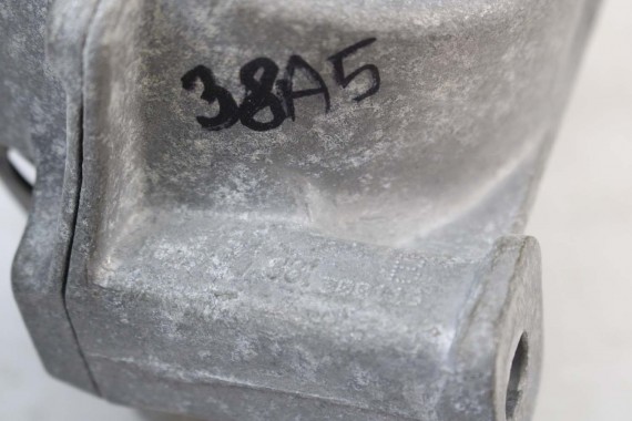 AUDI A4 A5 PODUSZKA ŁAPA SILNIKA 8R0199381AN 8R0199381B lewa prawa strona 2 sztuki 8R0 199 381 8R0199381AJ 8R0199381AN 8R0199381