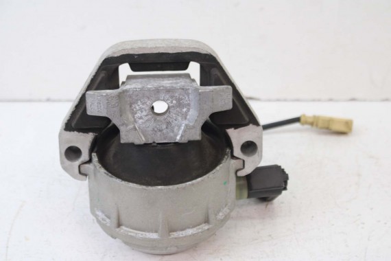 AUDI A6 PODUSZKA ŁAPA SILNIKA 4G0199381LE 4G0199381LF lewa prawa strona 2 sztuki 4G0199381H 4G0199381J 4G0199381KH 4G0199381KJ