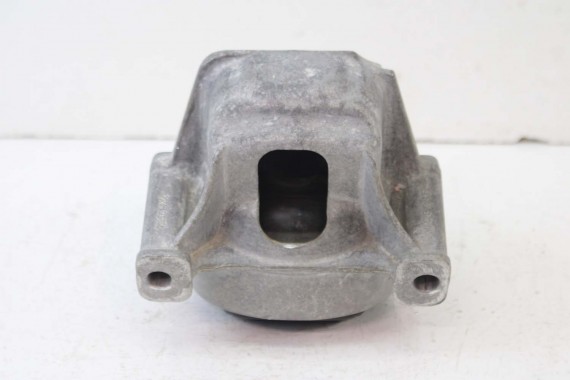 AUDI A4 A5 PODUSZKA ŁAPA SILNIKA 8R0199381AN 8R0199381B lewa prawa strona 2 sztuki 8R0 199 381 8R0199381AJ 8R0199381AN 8R0199381