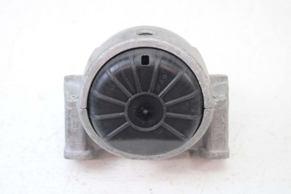 AUDI A4 A5 PODUSZKA ŁAPA SILNIKA 8R0199381AN 8R0199381B lewa prawa strona 2 sztuki 8R0 199 381 8R0199381AJ 8R0199381AN 8R0199381