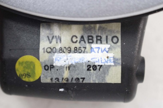 VW EOS KLAPKA WLEWU PALIWA LA7W 1Q 1Q0809857 1Q0 809 857 Kolor: LA7W A7W 8E8E 1Q0809857 1Q0809857 1Q0809857 1Q0809857 1Q0809857