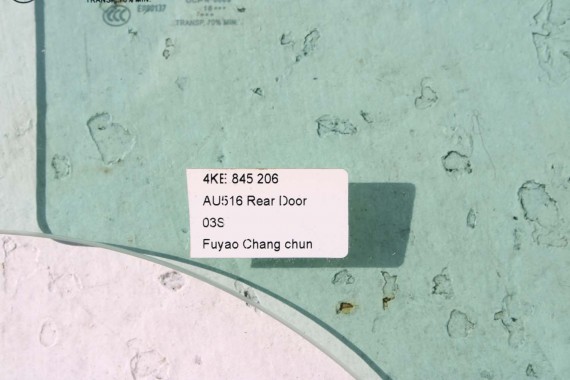 AUDI E TRON SZYBA DRZWI ETRON 4KE845206 4KE845205 4KE845206 4KE845205 4KE845206 drzwiowa 4KE845021 4KE845022 4KE845201 4KE845202