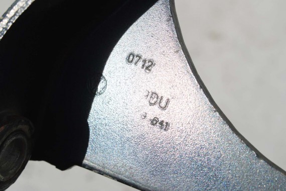 VW AMAROK ZAWIAS ZAWIASY KLAPY TYŁ RYGIEL 2H5829641 2H5829642 2H5829641D 2H5829642D 2H5829641B 2H5829642B 2H5829641C 2H5829642C