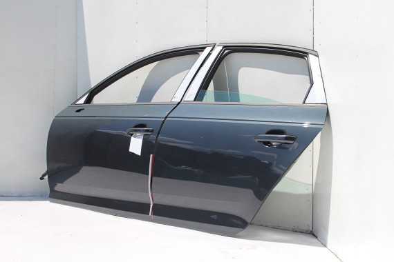 AUDI A4 SEDAN 8W B9 LX7L DRZWI LEWE PRZÓD + TYŁ STRONA LEWA przednie + tylne 2 sztuki H1H1 8W0831051 8W5833051 8W0831051A szary
