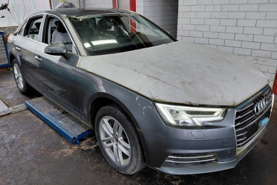 AUDI A4 SEDAN TYŁ ZDERZAK tylny + KLAPA BAGAŻNIKA 8W B9 X1X1 LX7L szary ZESTAW KOMPLET 8W5827025 8W5807511 8W5807067 8W5807521