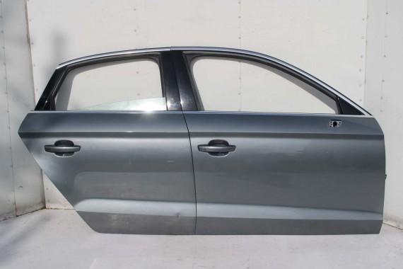 AUDI A3 SEDAN LX7R DRZWI PRZÓD + TYŁ STRONA PRAWA 8V przednie tylne 2 sztuki 8V5 Kolor 0C0C LX7R szary 8V5831052 8V5833052
