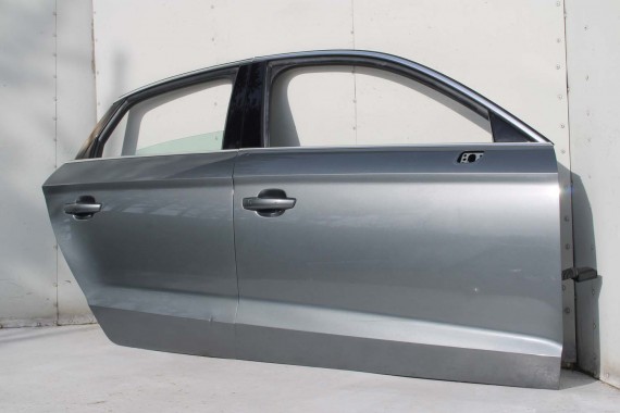 AUDI A3 SEDAN LX7R DRZWI PRZÓD + TYŁ STRONA PRAWA 8V przednie tylne 2 sztuki 8V5 Kolor 0C0C LX7R szary 8V5831052 8V5833052