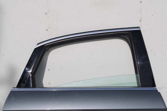 AUDI A3 SEDAN LX7R DRZWI PRZÓD + TYŁ STRONA PRAWA 8V przednie tylne 2 sztuki 8V5 Kolor 0C0C LX7R szary 8V5831052 8V5833052