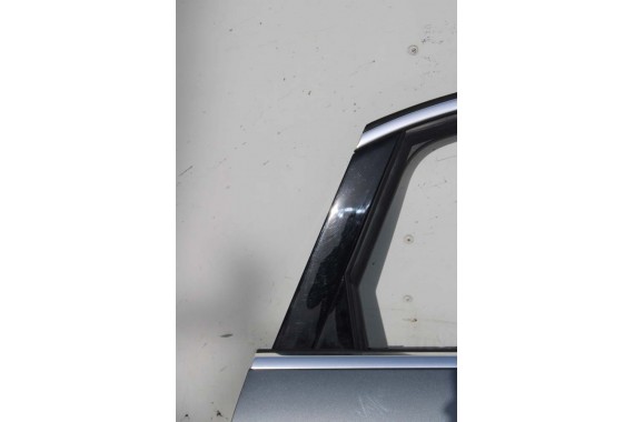 AUDI A3 SEDAN LX7R DRZWI PRZÓD + TYŁ STRONA PRAWA 8V przednie tylne 2 sztuki 8V5 Kolor 0C0C LX7R szary 8V5831052 8V5833052