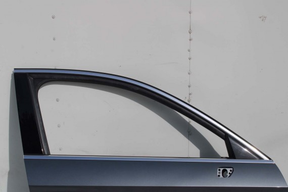 AUDI A3 SEDAN LX7R DRZWI PRZÓD + TYŁ STRONA PRAWA 8V przednie tylne 2 sztuki 8V5 Kolor 0C0C LX7R szary 8V5831052 8V5833052