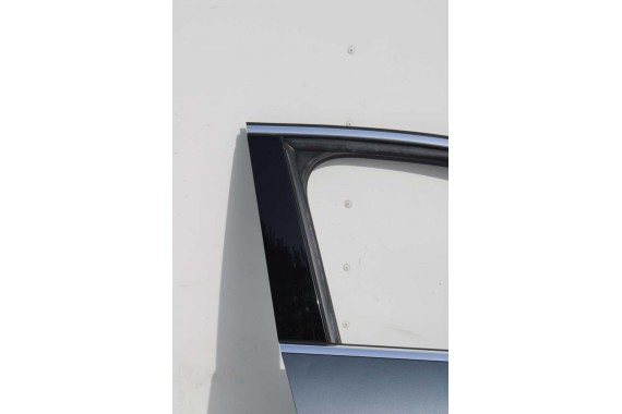 AUDI A3 SEDAN LX7R DRZWI PRZÓD + TYŁ STRONA PRAWA 8V przednie tylne 2 sztuki 8V5 Kolor 0C0C LX7R szary 8V5831052 8V5833052