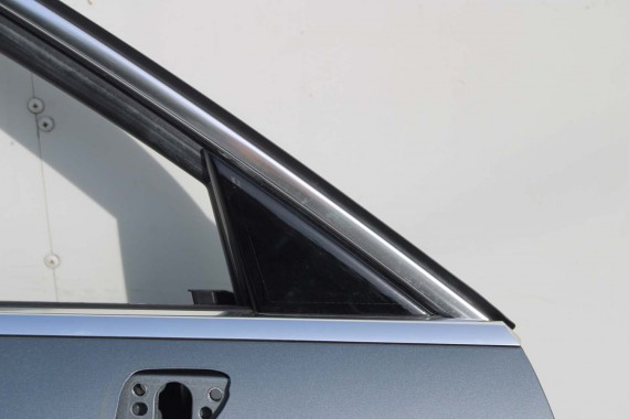 AUDI A3 SEDAN LX7R DRZWI PRZÓD + TYŁ STRONA PRAWA 8V przednie tylne 2 sztuki 8V5 Kolor 0C0C LX7R szary 8V5831052 8V5833052