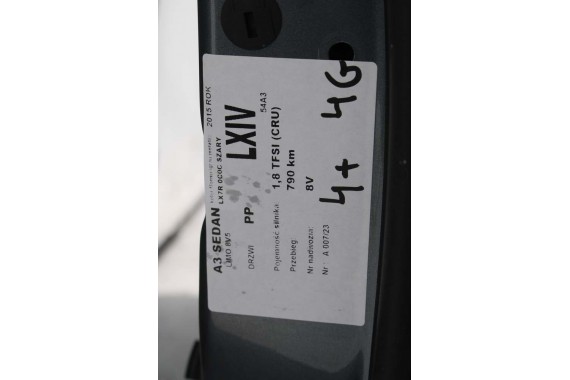 AUDI A3 SEDAN LX7R DRZWI PRZÓD + TYŁ STRONA PRAWA 8V przednie tylne 2 sztuki 8V5 Kolor 0C0C LX7R szary 8V5831052 8V5833052