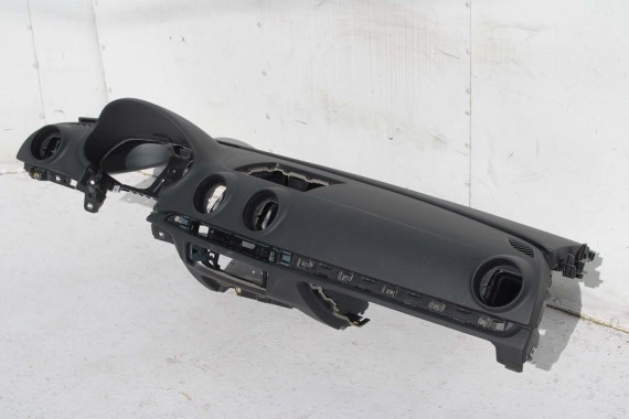 AUDI A3 KONSOLA DESKA ROZDZIELCZA KOKPIT PULPIT 8V 8V1857001 8V1 857 001 kolor czarny 2013- 8V1857001 8V1857001 8V1857001