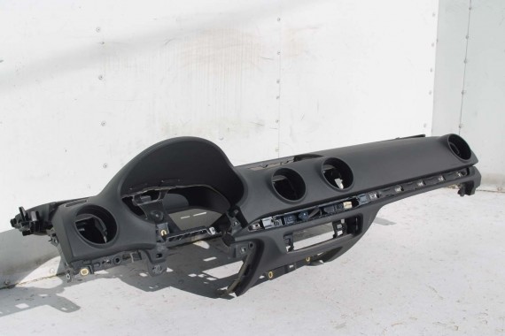 AUDI A3 KONSOLA DESKA ROZDZIELCZA KOKPIT PULPIT 8V 8V1857001 8V1 857 001 kolor czarny 2013- 8V1857001 8V1857001 8V1857001