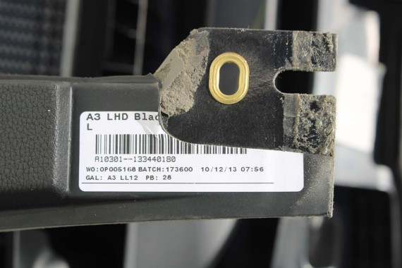 AUDI A3 KONSOLA DESKA ROZDZIELCZA KOKPIT PULPIT 8V 8V1857001 8V1 857 001 kolor czarny 2013- 8V1857001 8V1857001 8V1857001