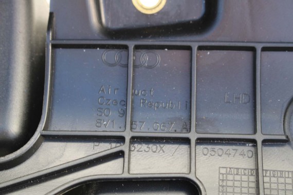 AUDI A3 KONSOLA DESKA ROZDZIELCZA KOKPIT PULPIT 8V 8V1857001 8V1 857 001 kolor czarny 2013- 8V1857001 8V1857001 8V1857001