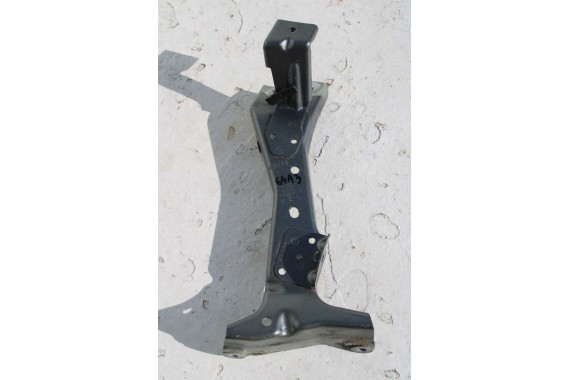 AUDI A3 ŚLIZG WSPORNIK BŁOTNIKA 8V0821135 8V0821136 prowadnica mocowanie 8V0821135A 8V0821136A 8V0821135B 8V0821135B 8V0821135