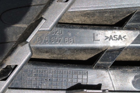 AUDI A3 SEDAN ZDERZAK PRZEDNI PRZÓD 8V5853651B 8V5807065 Kolor 0C0C LX7R szary 8V5807681 8V5807682 8V5853651 8V5807065 8V5853651