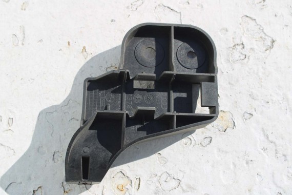 AUDI A3 SEDAN PROWADNICA ŚLIZG 8V5807378 MOCOWANIE TYŁ ZDERZAKA 8V5807378 8V5807378 8V5807378 wspornik mocowanie wzmocnienie