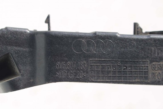 AUDI A3 SEDAN PROWADNICA ŚLIZG 8V5807183 MOCOWANIE PRZÓD ZDERZAKA 8V5807183 8V5807184 wspornik mocowanie wzmocnienie 8V5807183