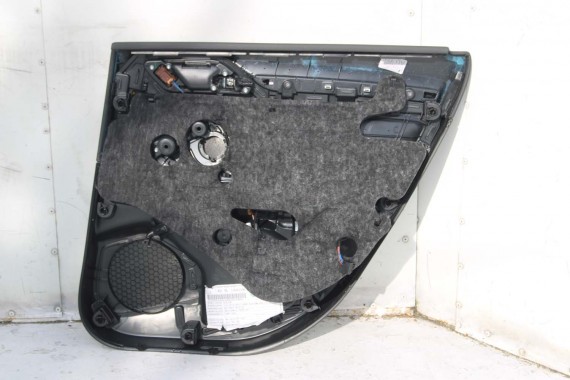 AUDI A3 SEDAN BOCZEK BOCZKI DRZWI drzwiowe tapicerka skóra kolor czarny 8V 8V5867303 8V5867304 8V5867305 8V5867306 8V5 867 303