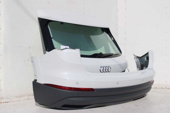 AUDI Q3 83A II TYŁ ZDERZAK + KLAPA BAGAŻNIKA + LAMPY lampa tylny Matrix 2Y2Y LS9R Gletscherweiss Biały F3 83A827025 83A807511