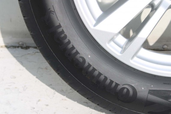 AUDI Q3 II FELGI 17 cali 83A601025F OPONY LATO KOŁA felga 83A601025 7J*17H2 ET40 opona LATO CONTINENTAL ECOCONTACT 215/65/17 99v