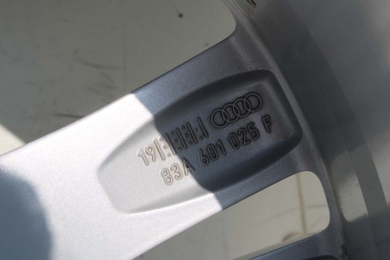 AUDI Q3 II FELGI 17 cali 83A601025F OPONY LATO KOŁA felga 83A601025 7J*17H2 ET40 opona LATO CONTINENTAL ECOCONTACT 215/65/17 99v