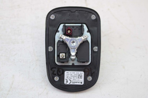 AUDI A4 A5 A7 Q2 Q3 Q5 Q7 ANTENA 4M0035503R DACHOWA NA DACH  LY9B - czarny brylantowy GSM GPS 4M0035503K 4M0 035 503 R 4M0035503