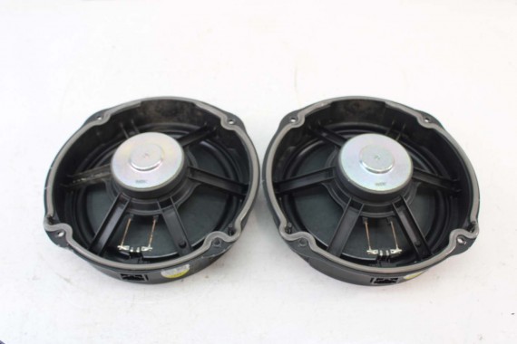 AUDI Q2 Q3 GŁOŚNIKI ZESTAW GŁOŚNIKÓW 83A035399 83A035415 83A035411 83A035398 83A035382 FL LIFT GŁOŚNIK TUBA A1 A3 83A 035 411