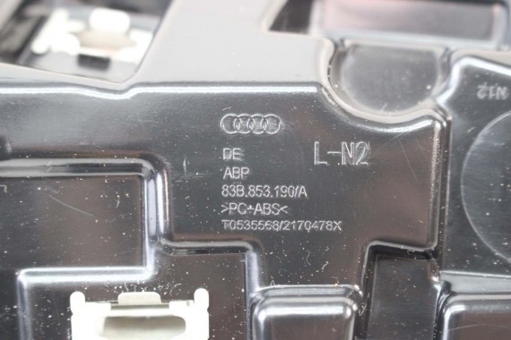 AUDI Q3 LISTWY OZDOBNE KONSOLI DEKOR 83B853189A 83B853190A dekory 83B853189 83B853190 83B853189A 83B853190A 83A F3 83B853189