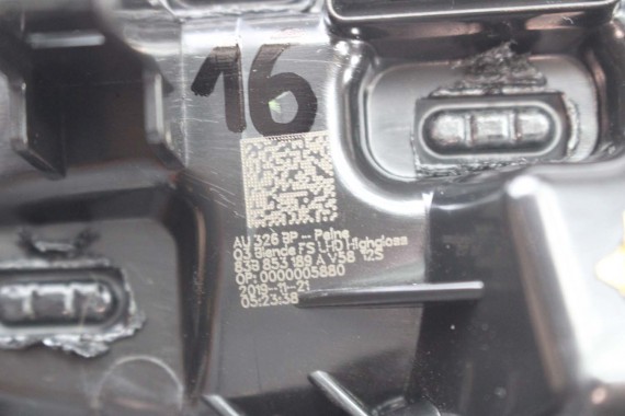 AUDI Q3 LISTWY OZDOBNE KONSOLI DEKOR 83B853189A 83B853190A dekory 83B853189 83B853190 83B853189A 83B853190A 83A F3 83B853189