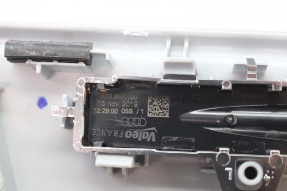 AUDI Q3 LISTWY OZDOBNE KONSOLI DEKOR 83B857185 dekory 83B 857 185 83B857185 4T4 83A F3 Kolor 4T4 silber flex metallic 83B857185