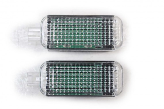 AUDI VW SKODA SEAT LAMPKA LED BAGAŻNIKA 8J0947409B 8J0 947 409 B 8J0947409B 8J0947409B OŚWIETLENIE KABINY 8J0947409B wnętrza