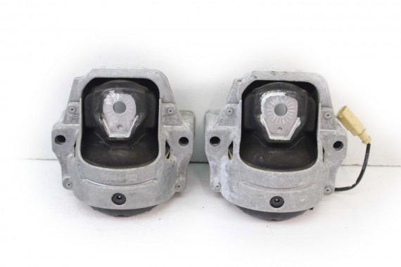 AUDI A4 A5 PODUSZKA ŁAPA SILNIKA 8R0199381AN 8R0199381B lewa prawa strona 2 sztuki 8R0 199 381 8R0199381AJ 8R0199381AN 8R0199381