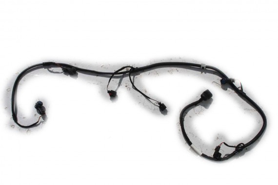 VW SPORTSVAN WIĄZKA ZDERZAK...