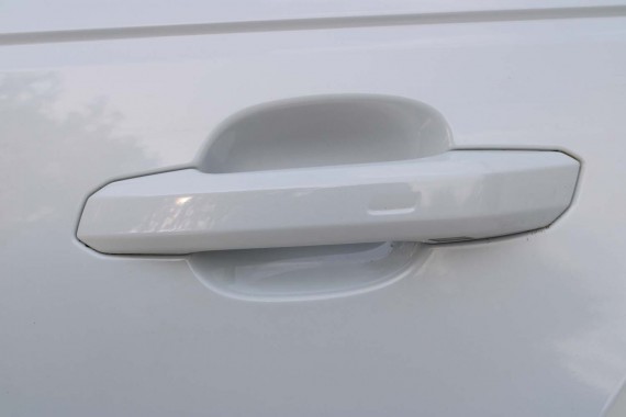 AUDI A4 SEDAN 8W B9 LS9R DRZWI LEWE PRZÓD + TYŁ STRONA LEWA przednie + tylne 2 sztuki 2Y2Y 8W0831051 8W5833051 8W0831051A białe